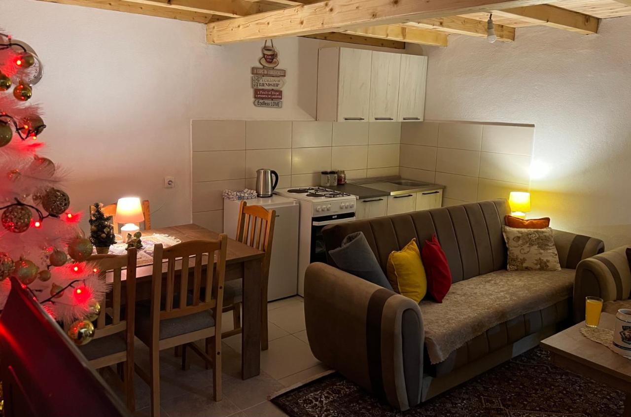 Laf Guest House โคลาชิน ภายนอก รูปภาพ